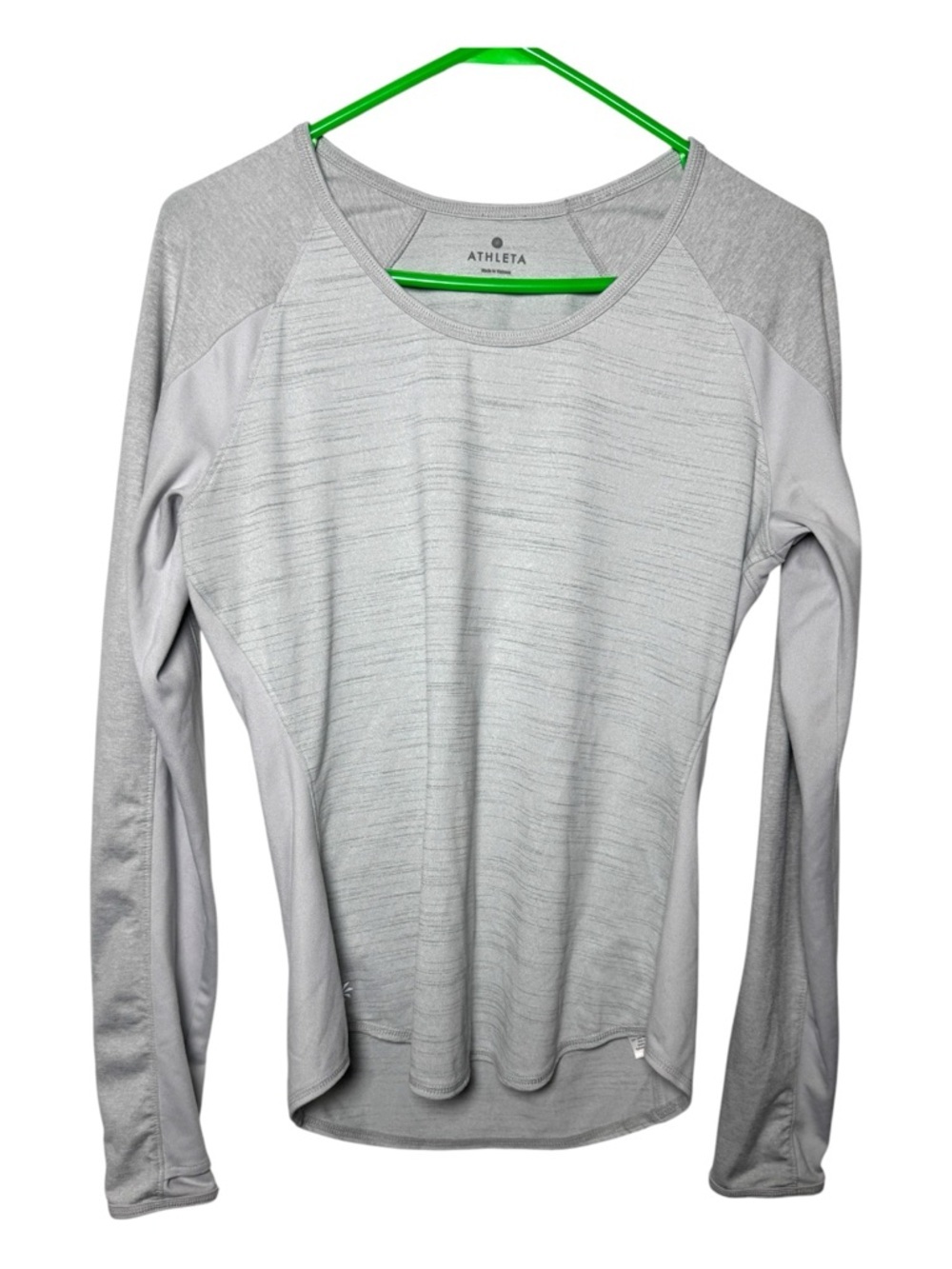 Athleta Light Gray Long Sleeve Athletic Top